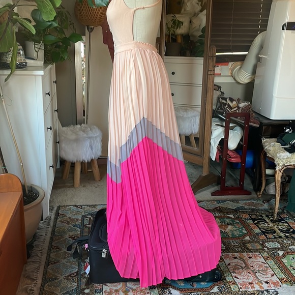 Hyfve pleated maxi dress - Picture 4 of 12